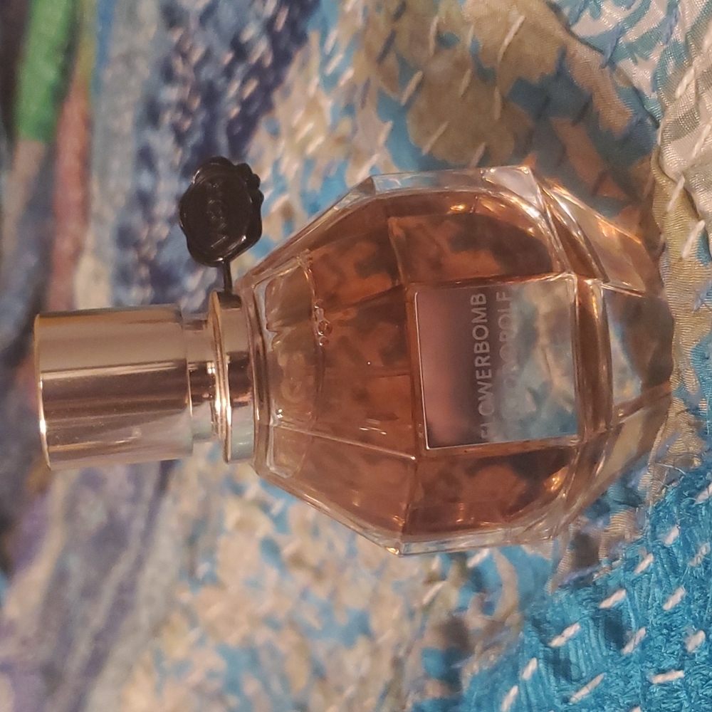 Viktor & Rolf flowerbomb 1.7 oz